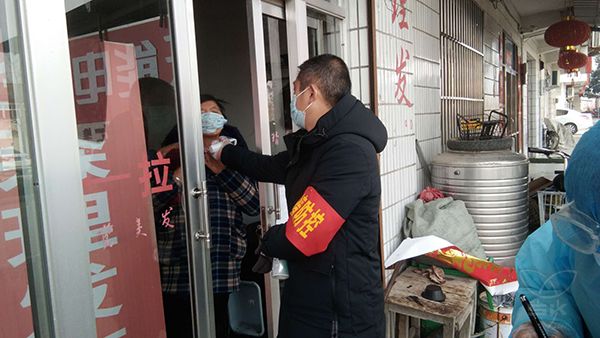 平时看出来 战时豁出去——记白马湖农场健康居委会主任李